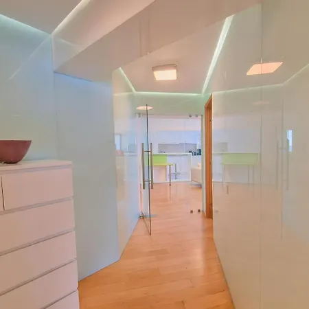 Edes Ultracentral & Modern Design Bucharest