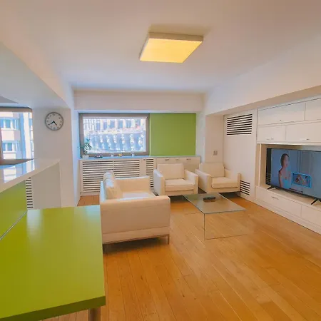 Edes Ultracentral & Modern Design * בוקרשט